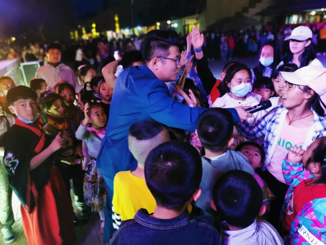 �g����һ������ȪС�(zh��n)���(d��ng)�� �gЦ�Z(y��)����[