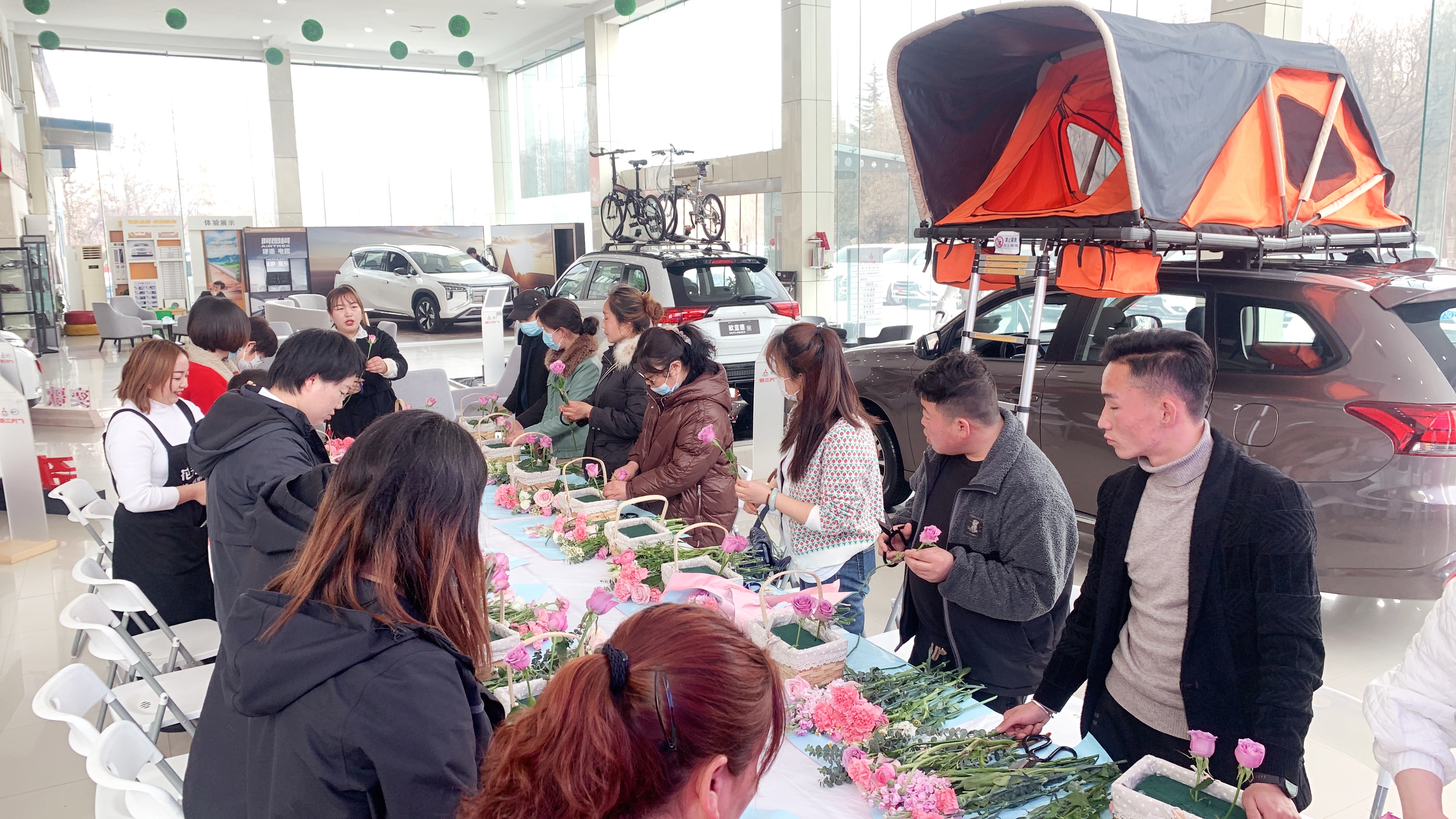 �s��Ů�� �������� ���C�f�A��ˇ�n�_�n��